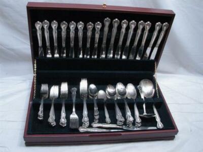 Set 85 pcs Rogers & Bro Daybreak Silverplate Flatware Elegant Lady