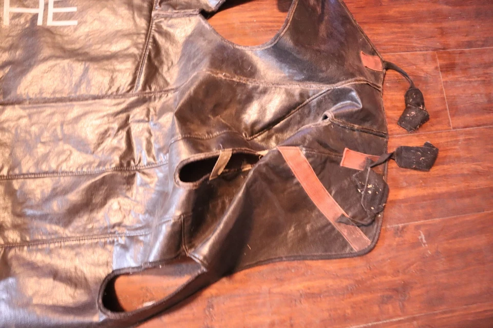 Vintage Porsche Black Leather 1970 80s  911 928 914 944 924 930 Guard Bra Mask? - Image 2 of 4