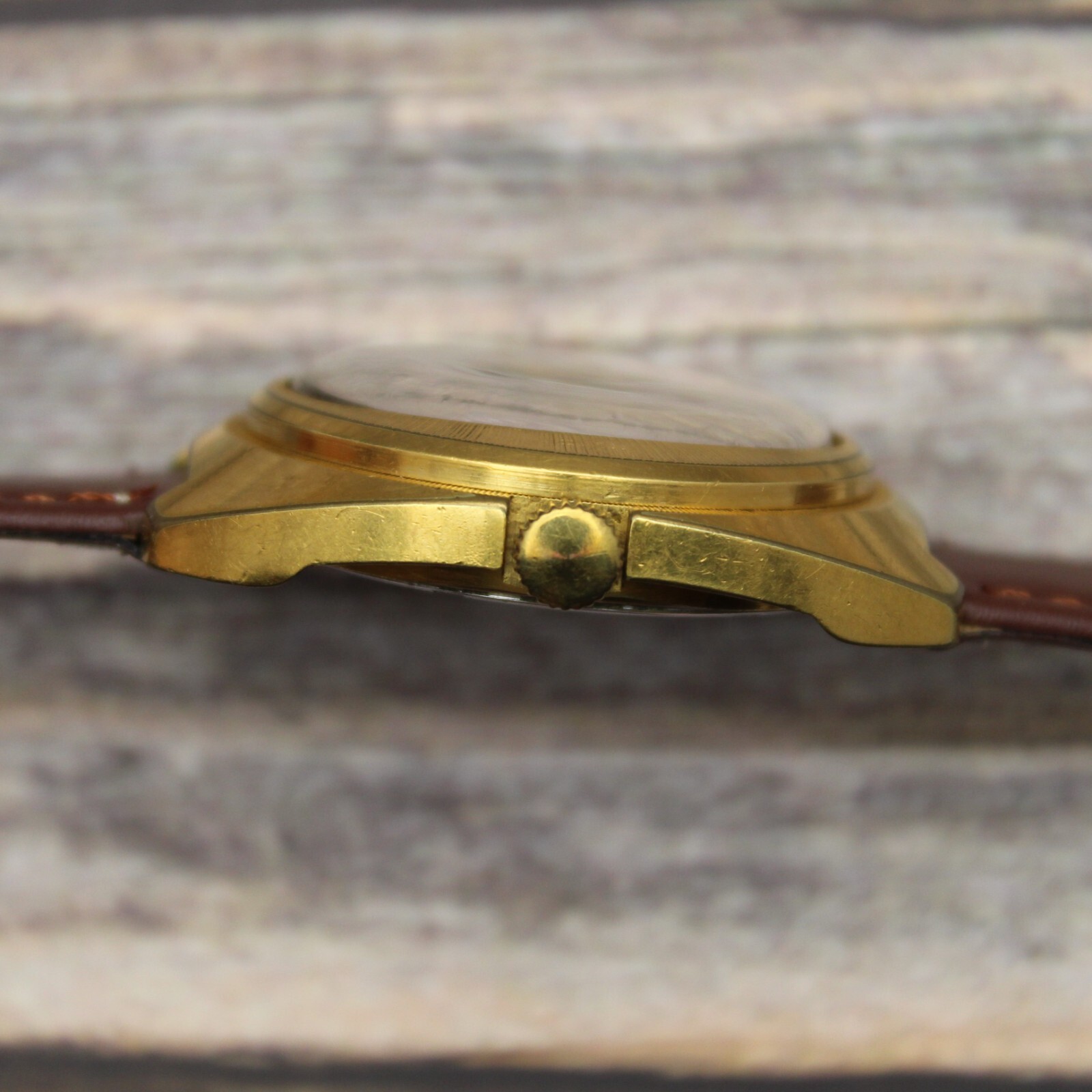 Soviet CHAYKA mens watch USSR Chaika Gilded Sunburst Oval case watch ЧАЙКА⌚