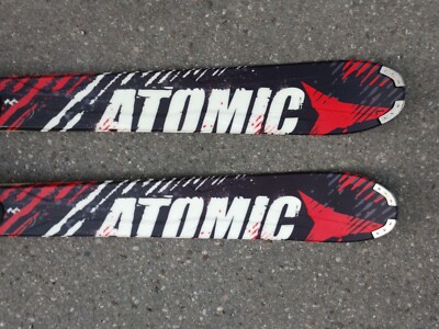 Atomic Nomad Smoke Skis Sz 157 CM A/ Atomic Bindings Black/Red