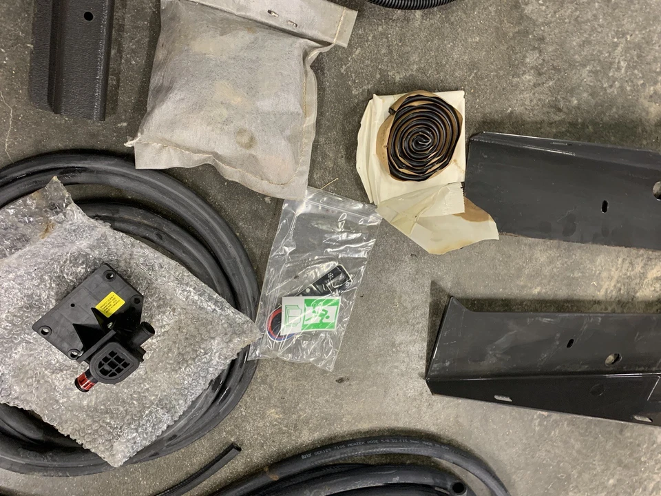 LEER PRIMERO Se adapta al kit de calefacción de estuche minicargadora 410 420 430 420CT 440CT Foto 4 de 4