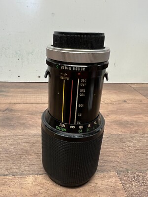 Vivitar Series 1 70-210 mm f/3.5 Macro Focusing Auto Zoom Lens