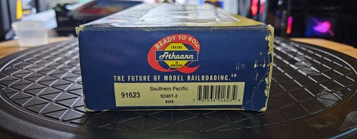 Athearn Southern Pacific SD45T-2 / Road No. 9359 | Condition: New: Other (See Details)