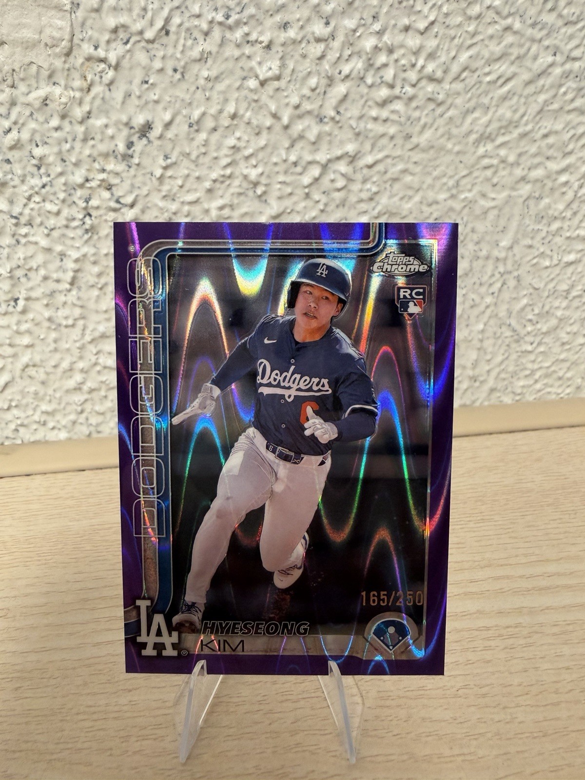 2025 Topps Chrome Hyeseong Kim #152 Purple RayWave Refractor /250 (RC) Dodgers