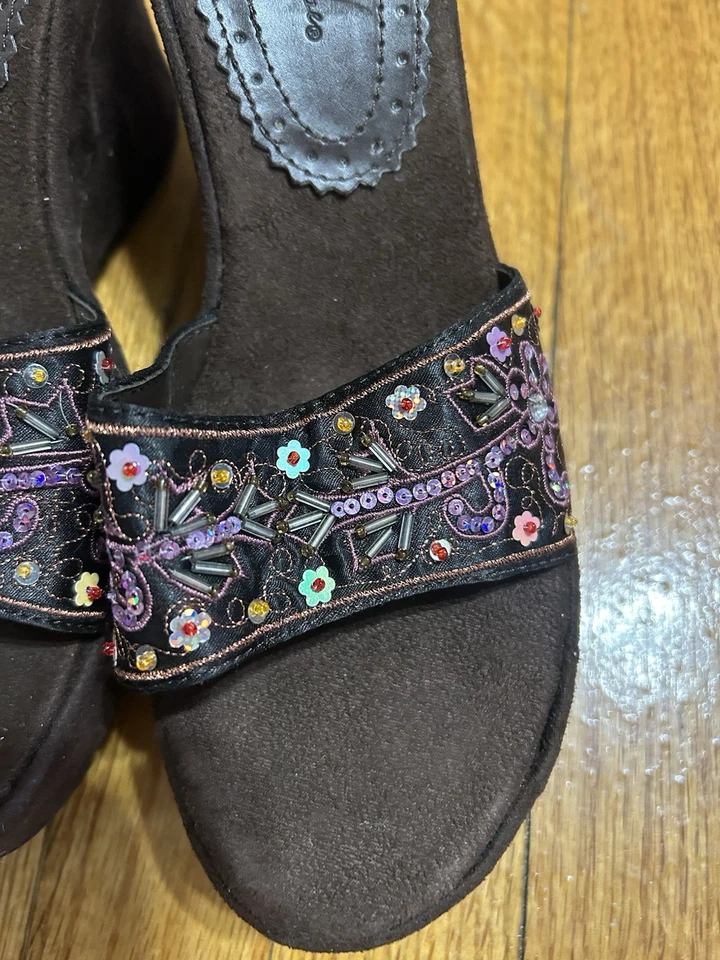 Vintage Y2k "charlotte Russe" Embroidered Embellished Sandals Wedges Size Size 9 - Image 3 of 4