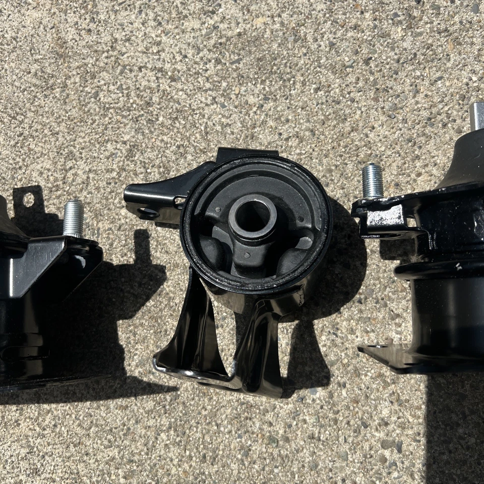 JUEGO DE 3 SOPORTES DE MOTOR -- SE ADAPTA A: ACURA MDX 2007-2013 (3,7 L, V6). Foto 4 de 4