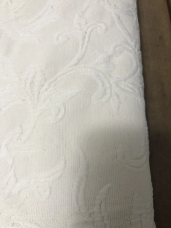 "Colcha de colección Matelasse Coverlet Queen Off White 88x92"" vieira usada en excelente estado" Foto 2 de 4