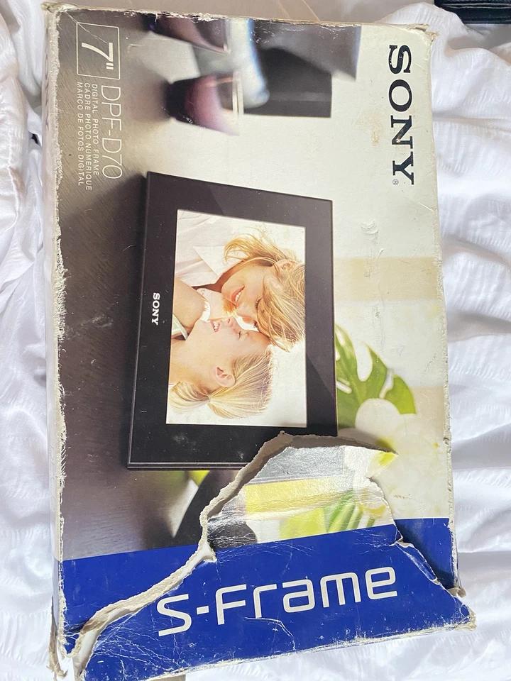 Sony DPF-D70 Digital Photo Frame 7-inch Black - Image 3 of 3