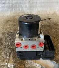 2011 GMC Terrain ABS Anti-Lock Brake Pump Modulator Control Assembly OEM Unit