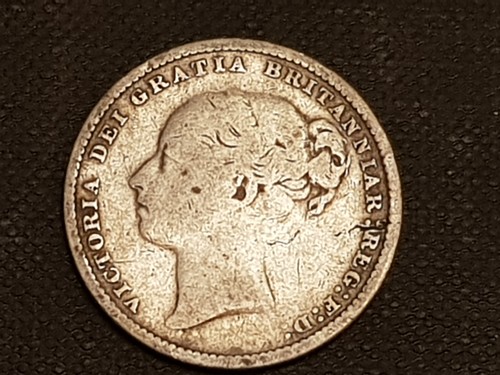 Original 1880 Queen Victoria Young Head .925 Silver Shilling Coin - F Condition - Picture 2 of 7