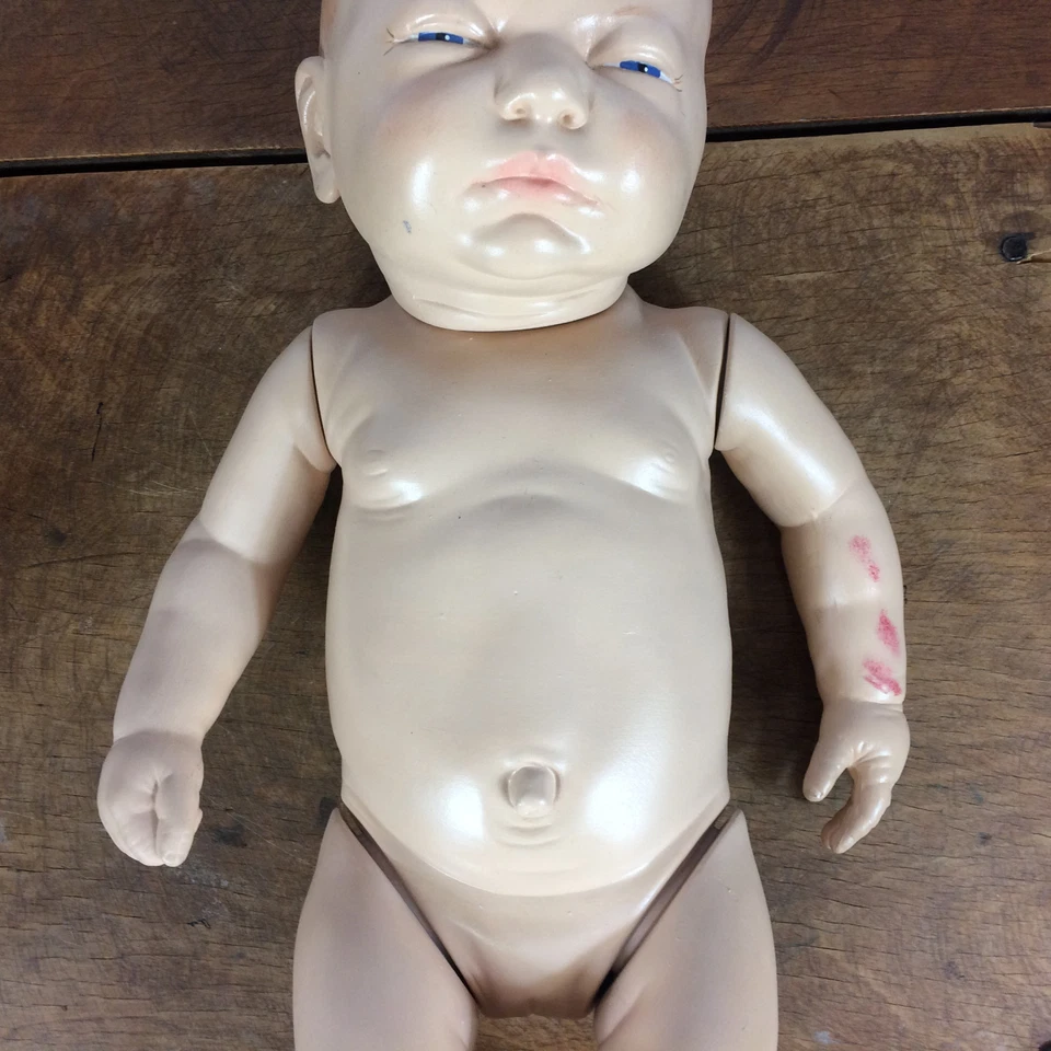 Muñeca bebé renacida realista de cerámica vintage niña años 70 80 realista  Foto 3 de 4