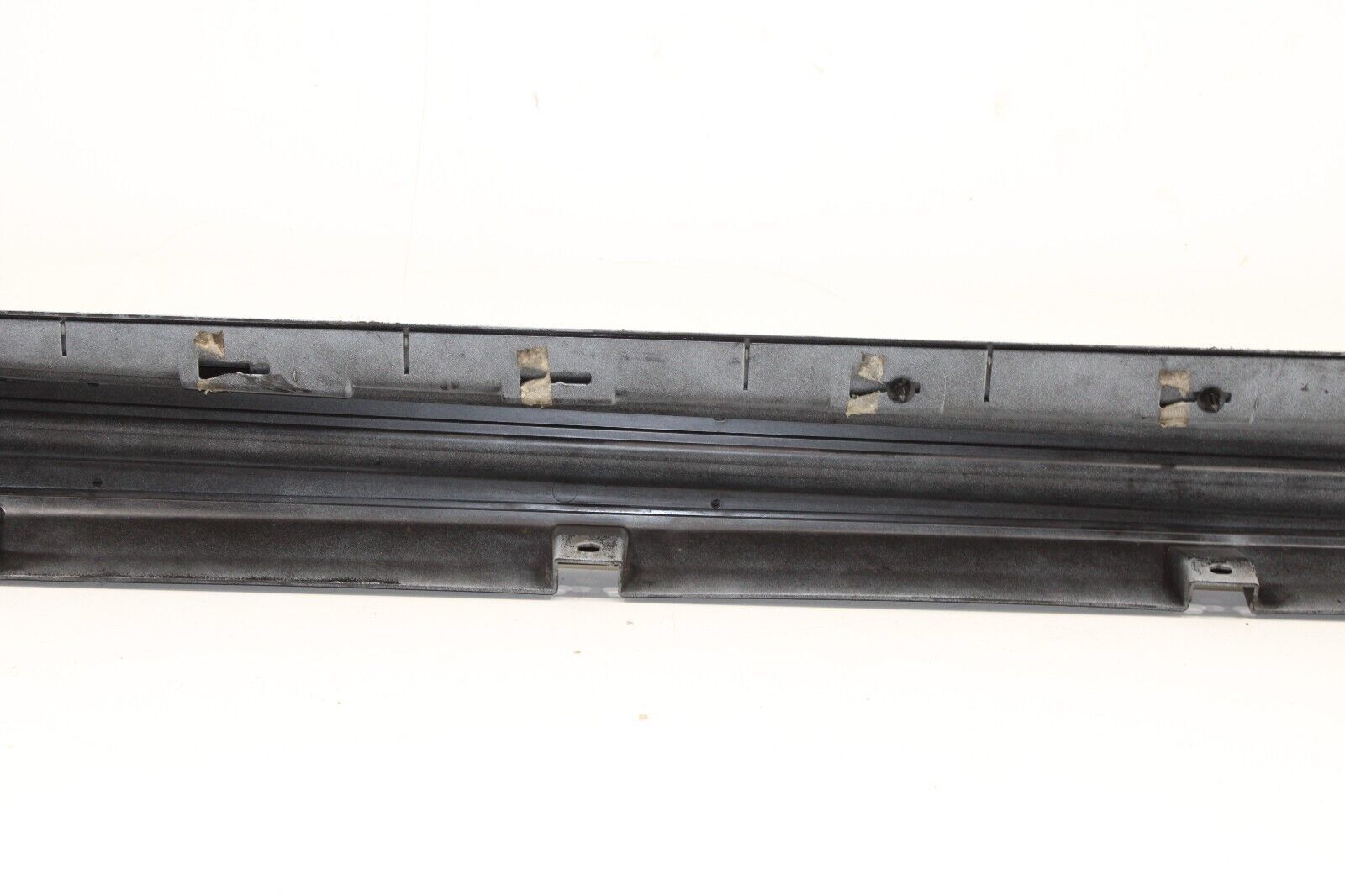 2014 - 2020 MASERATI GHIBLI LEFT DRIVER SIDE SKIRT ROCKER PANEL MOLDING OEM