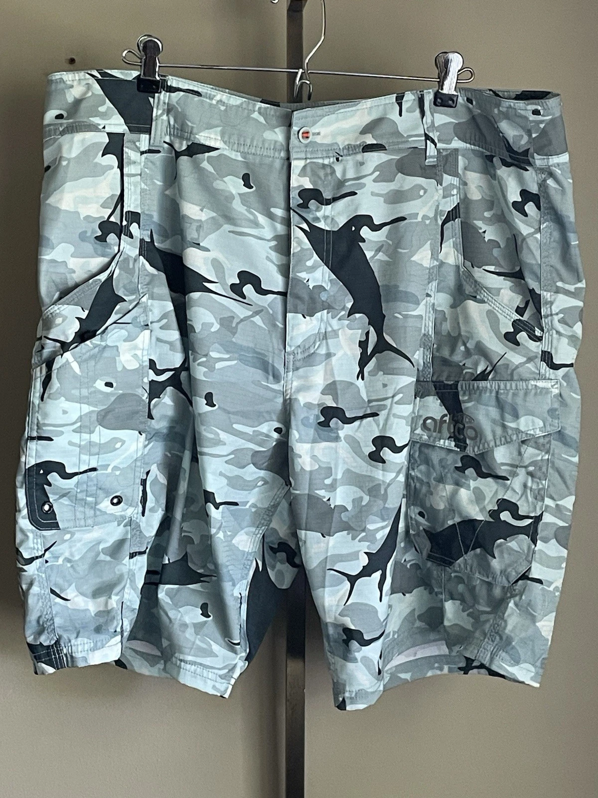 AFTCO Cargo Shorts Mens 40 Gray/Green Camo Fishing Stretch 11" Inseam Light
Opens in a new window or