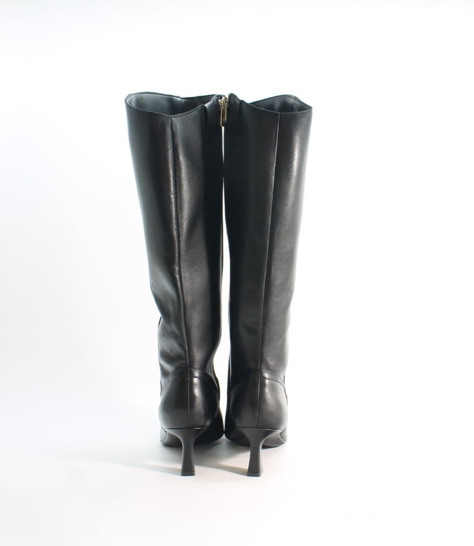 Naturalizer Women's Deesha Knee High Boots Floor Sample View 4