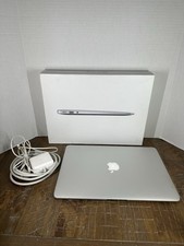 Apple MacBook Air 13 256GB SSD, Intel Core i5...