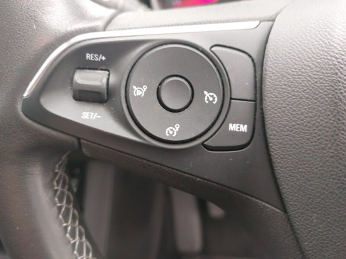 2018 Vauxhall Grandland X 1.2 Turbo Sport Nav 5dr HATCHBACK PETROL Manual - Picture 12 of 19