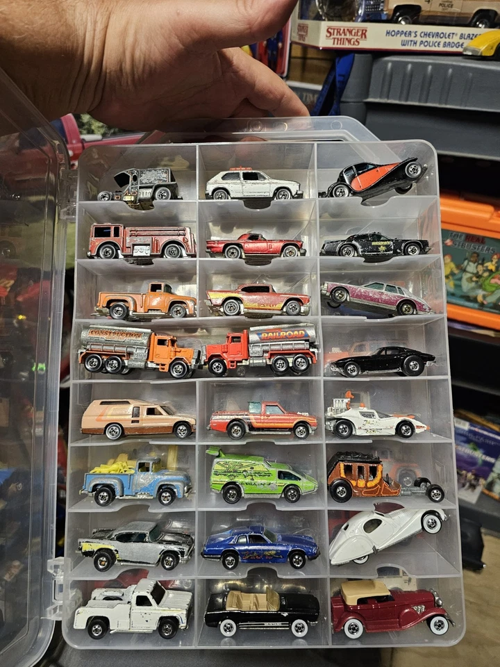 De colección Hot Wheels Pared Negra, Rueda Dorada, Con Estuche, 48 Coches  Foto 3 de 3