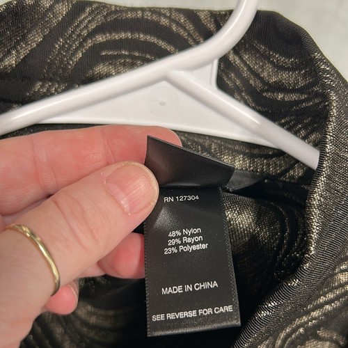 Chaqueta Ali Miles negra y dorada Waves Top arte para usar botón para mujer talla grande - Imagen 9 de 10