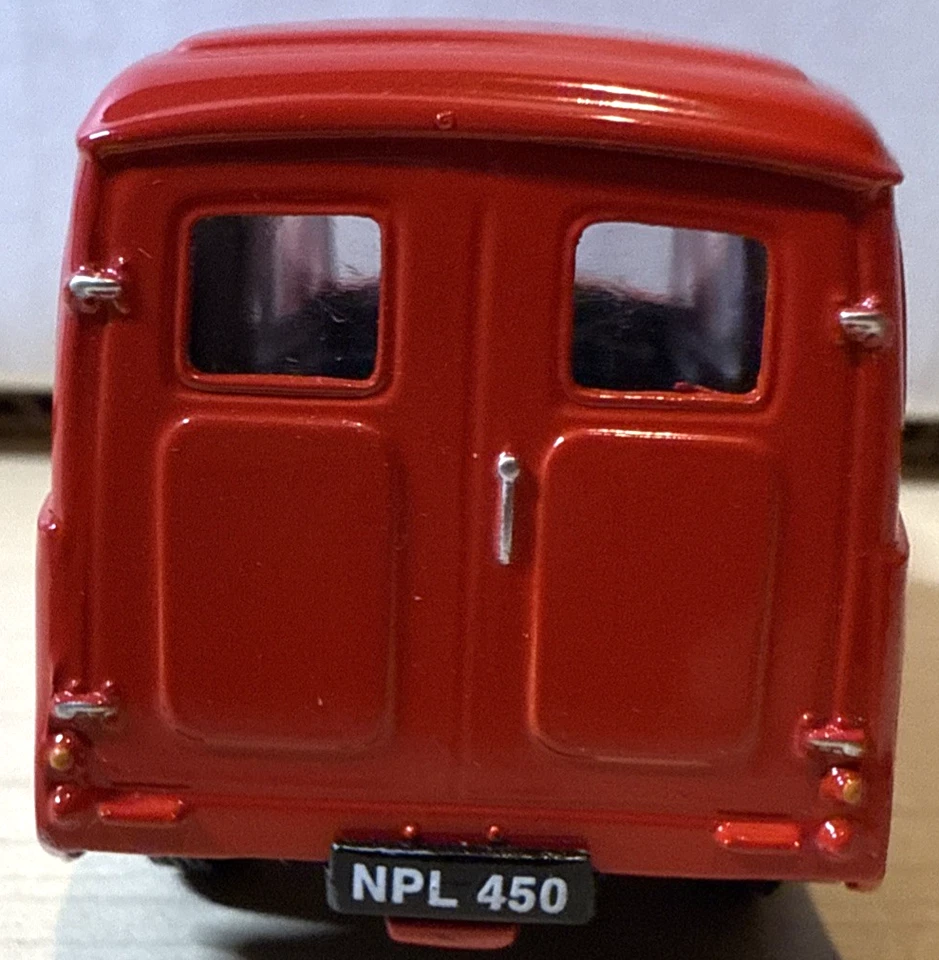CORGI GOLDEN OLDIES MORRIS 1000 VAN - NESTLE'S SCALE 1:43 - Image 4 of 4