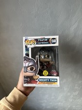 Figura Funko Pop Marvel Thor Amor y Trueno Poderoso Thor 1046 Brilla en la Oscuridad