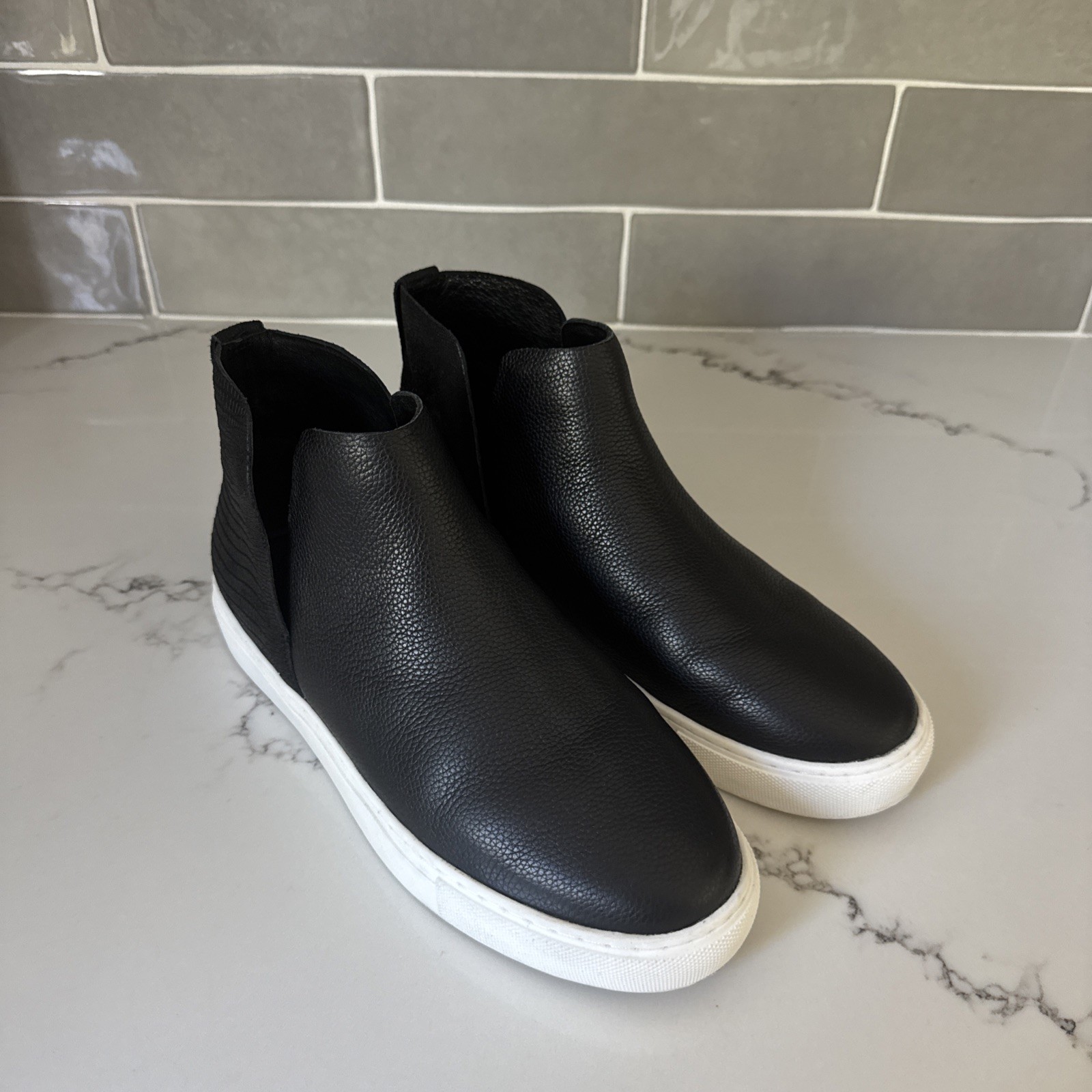 Birdies The Falcon Leather Slip On Fashion Boot Sneaker Womens Size 8 Black