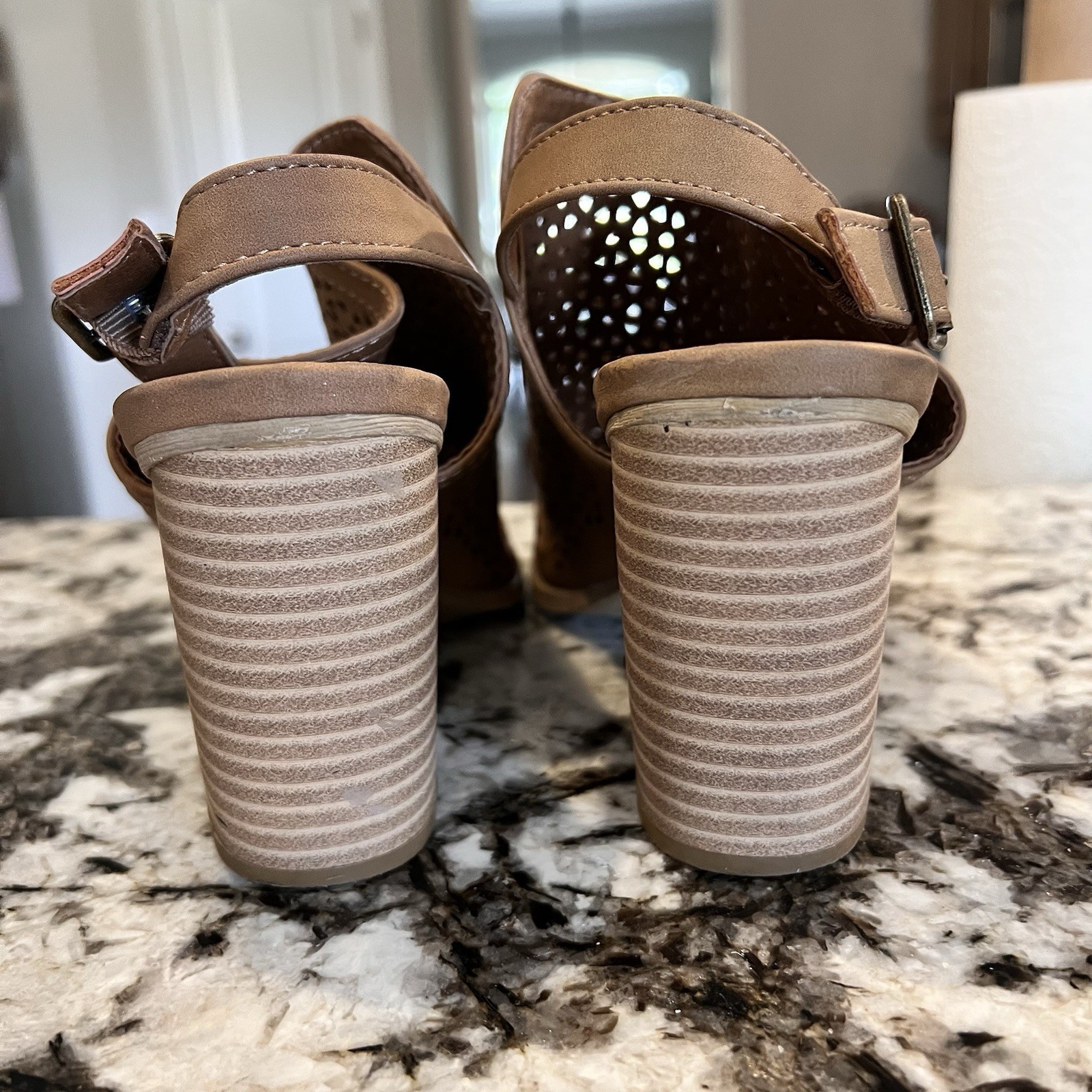 Universal Thread Women’s Slingback Block Heeled S… - image 3