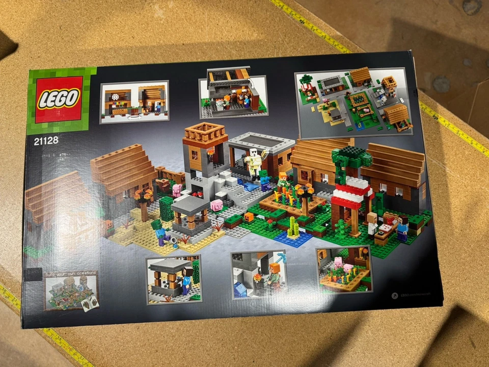 LEGO Minecraft: The Village (21128) NEW IN BOX, SEALED - Image 2 of 4