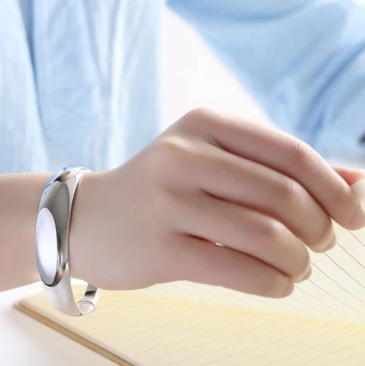 Versilbert Armreif Armband Offen Armspange Glänzend Ins Brief Graviert Geschenk - Bild 2 von 3