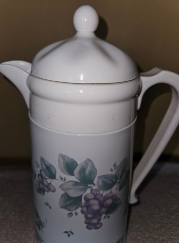 Vintage Pfaltzgraf Thermos Coffee Pot Insulated Grapevine Design 12" - Picture 4 of 13