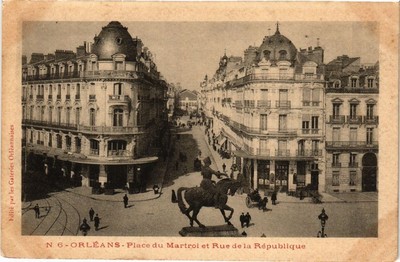 Carte Postale Ancienne - Orléans - Place Du Martroi Et Rue De La République (CPA-45)