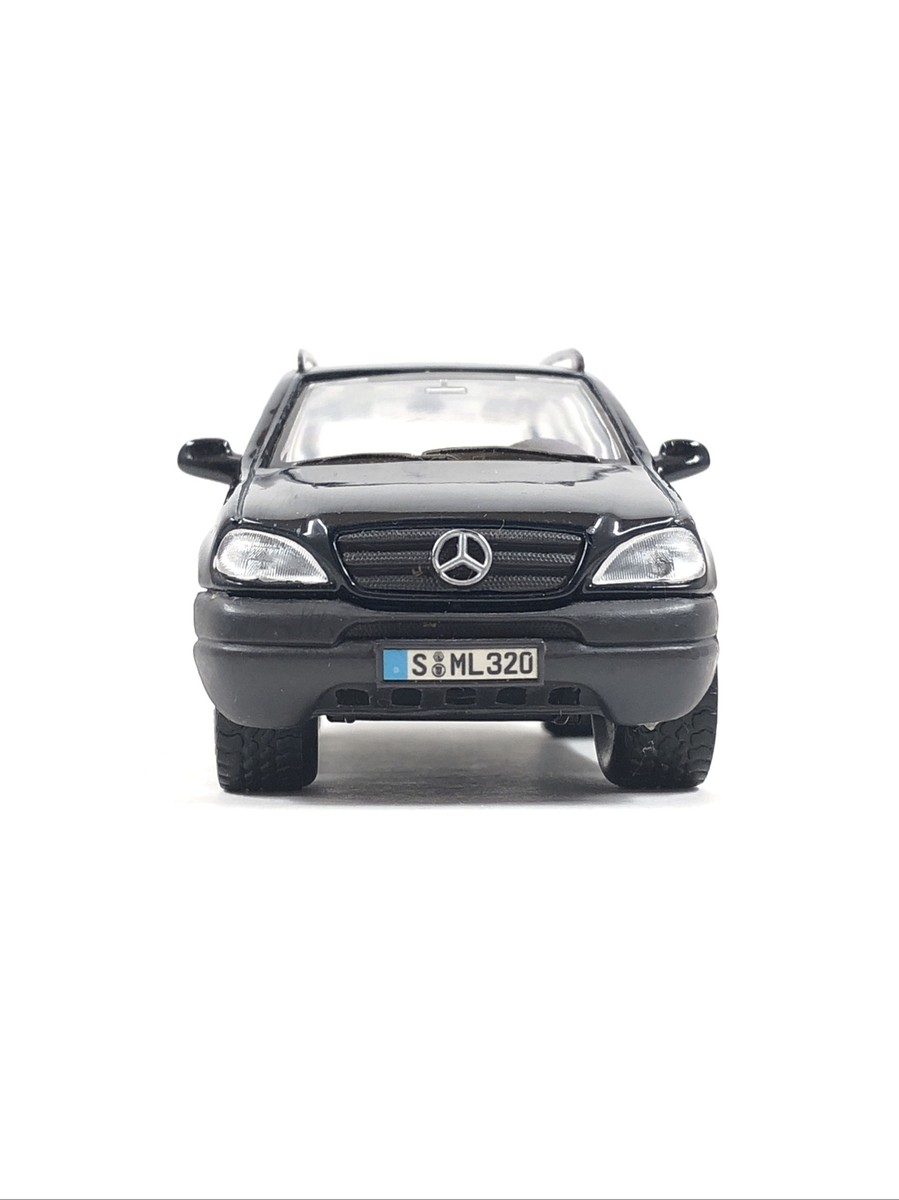 Maisto Mercedes-Benz ML 320 1:41 Black Car Loose | eBay