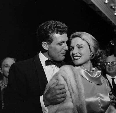 Actor Robert Stack and his wife actress Rosemarie Bowe attend the - 1957 Photo 4
