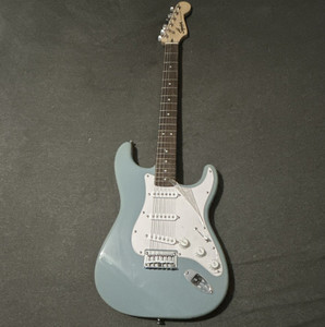Squier Bullet Stratocaster | eBay
