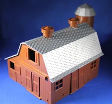 Plasticville - O-O27 - #45602 "Diary Barn" - COMPLETE - No box