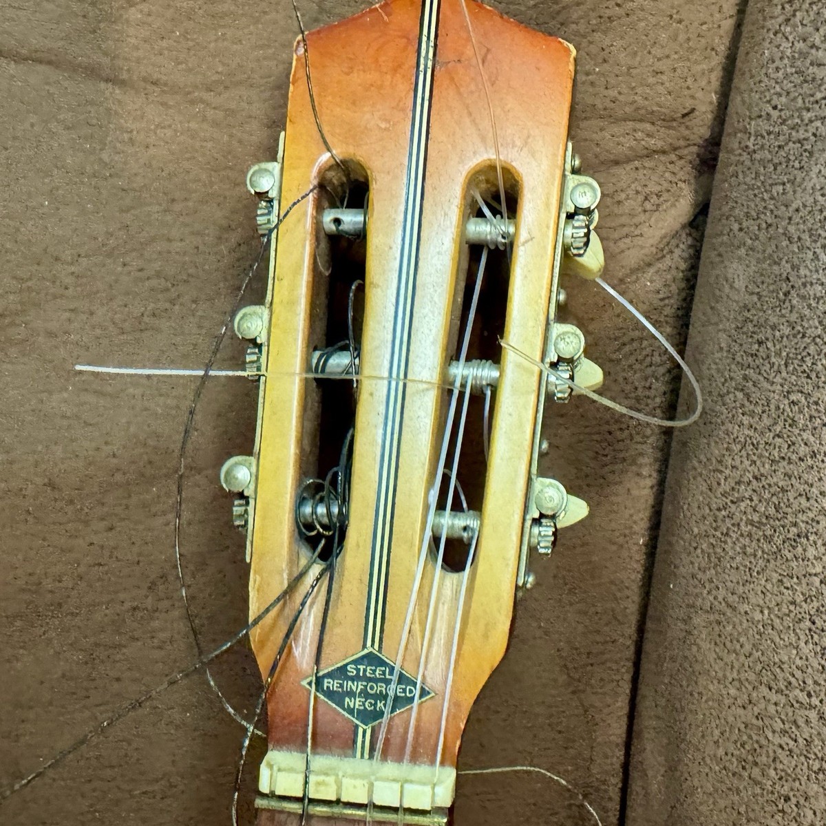 Vintage Suzuki Classical Guitar No 9 by Suzuki Violin Co LTD