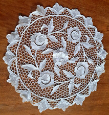 NAPPERON - début XXe en dentelle  - diamètre 46 cm