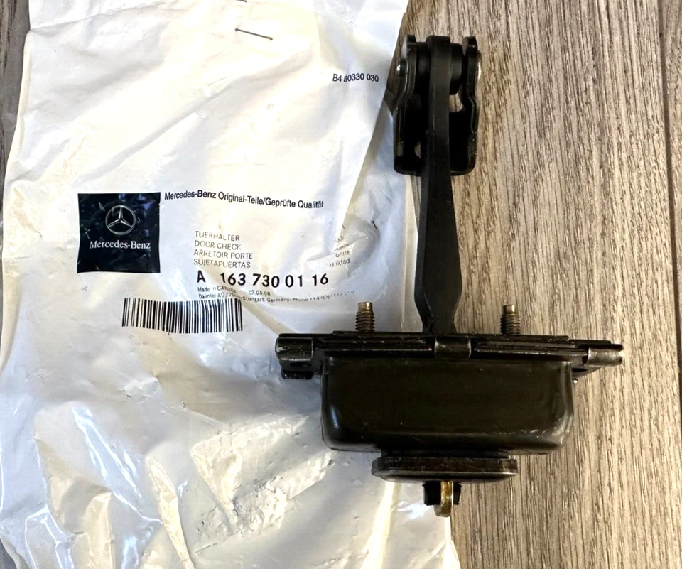 NUEVO 1999-2005 MERCEDES ML320 ML350 ML500 PUERTA TRASERA COMPROBACIÓN, 1637300116, OEM Foto 2 de 3