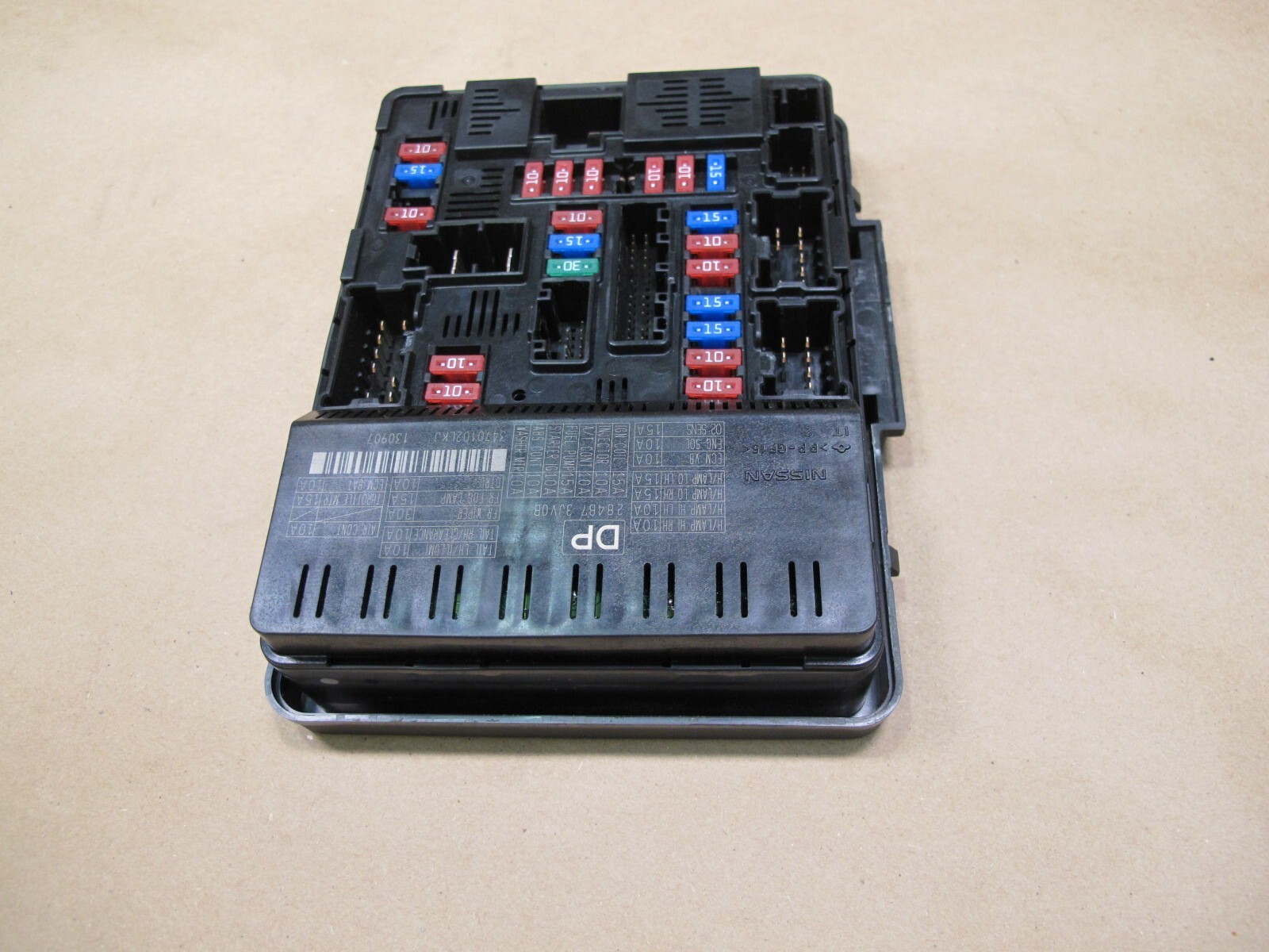 20142017 INFINITI QX60 ENGINE COMPARTMENT FUSE BOX RELAY MODULE UNIT