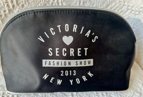 Victoria’s Secret Fashion Show New York 2013 Black Zipper Makeup Bag NWOT - 第 1/4 張圖片