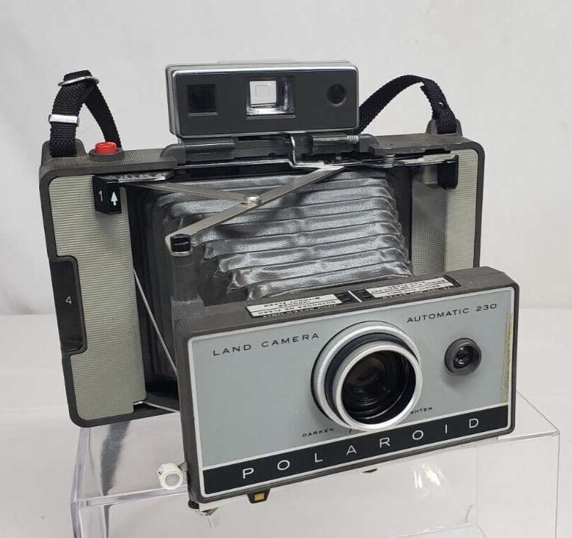 Vintage 1960s POLAROID 230 Automatic LAND CAMERA Instant Film