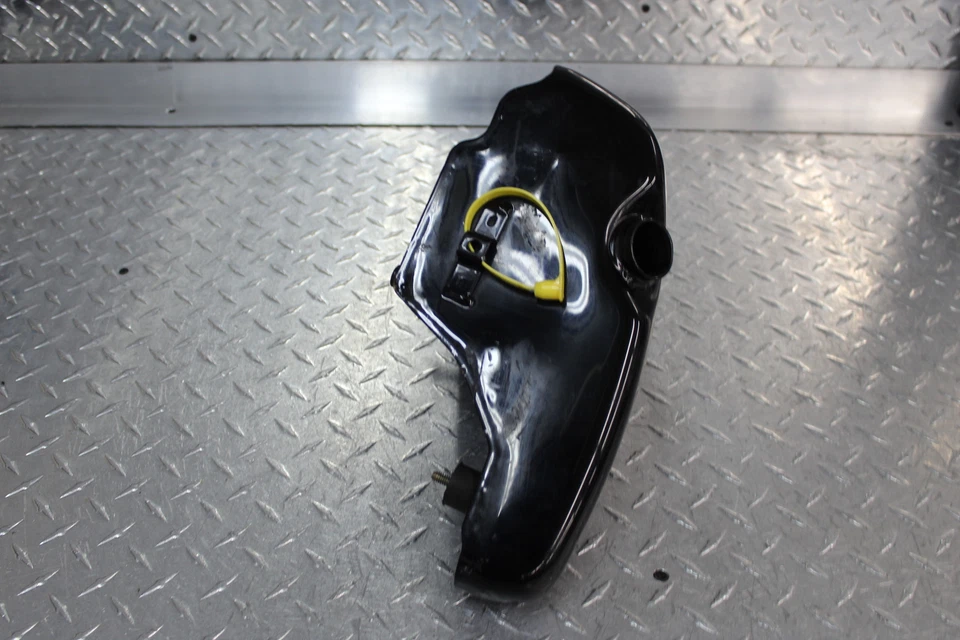 Harley-Davidson Sportster 1200 2003 aniversario personalizado XL1200C tanque de aceite Foto 2 de 4