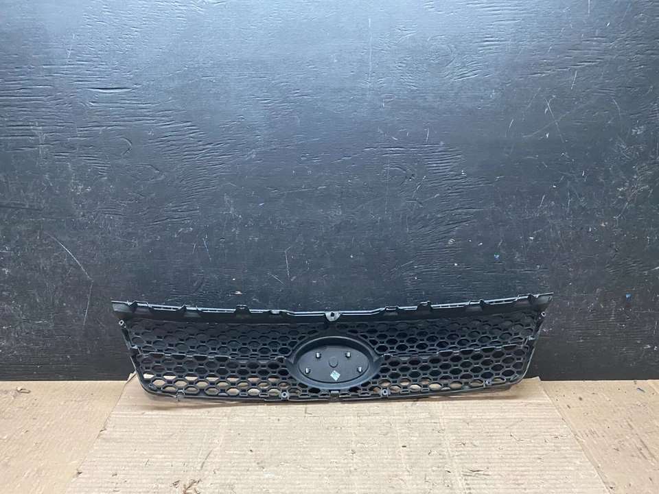 2007 to 2009 Kia Spectra 5 Door Hathcback Front Upper Grill Grille H4428 DG OEM - Image 4 of 4