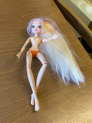 Rinbow Spa Winx Club Witty Toys Sirenix Stella Puppe