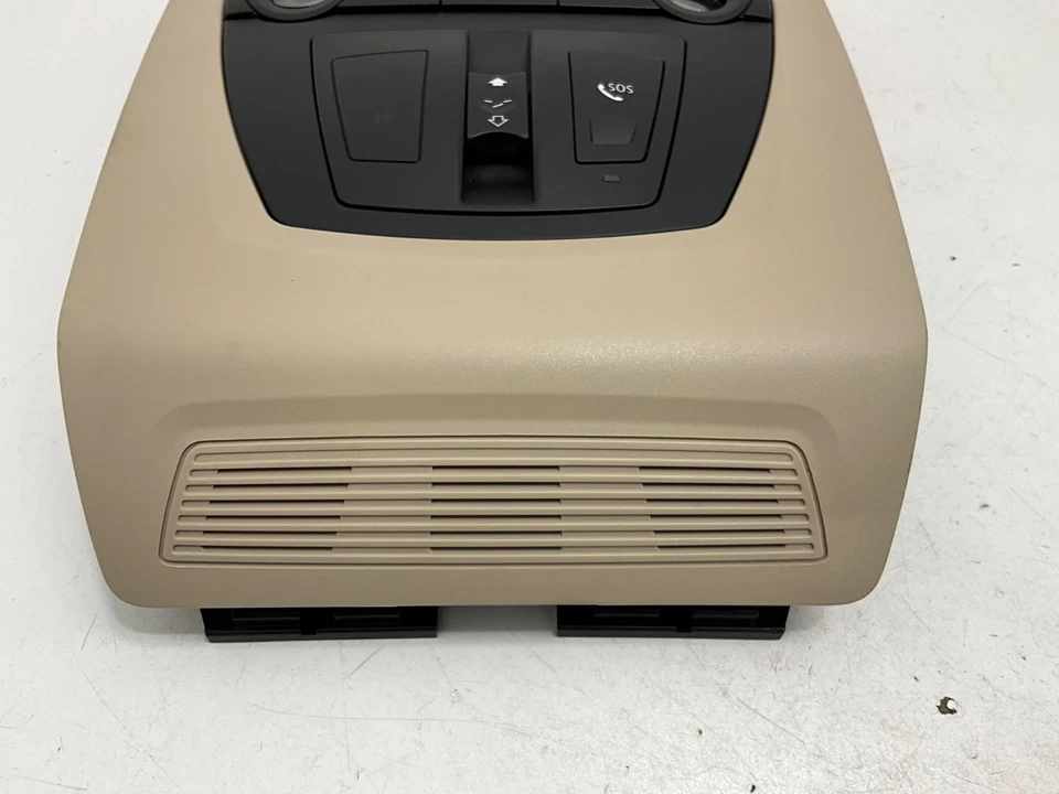 2011 BMW 550I GT FRONT OVERHEAD ROOF CONSOLE W/ LIGHT C341683  28140555 OEM - Image 2 of 4