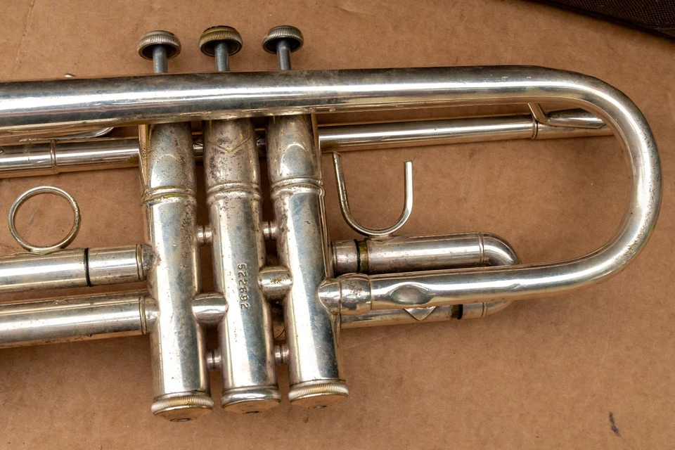 Trompeta Bach Stradivarius Modelo 43 en Estuche Original Foto 4 de 4