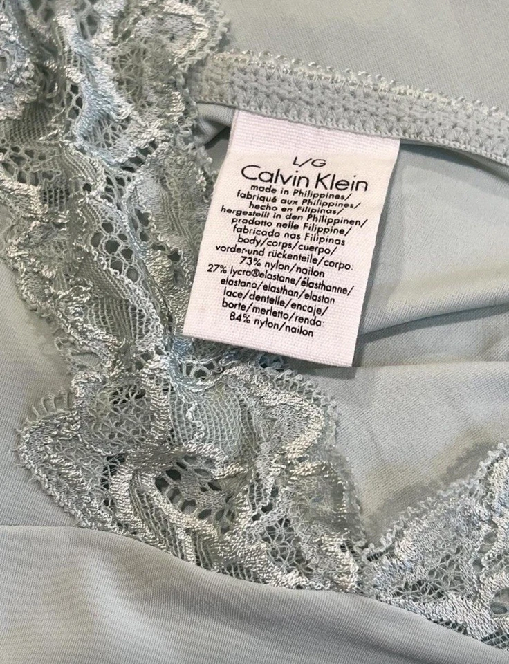 Vestido/camisón Calvin Klein con detalles de encaje. Foto 4 de 4