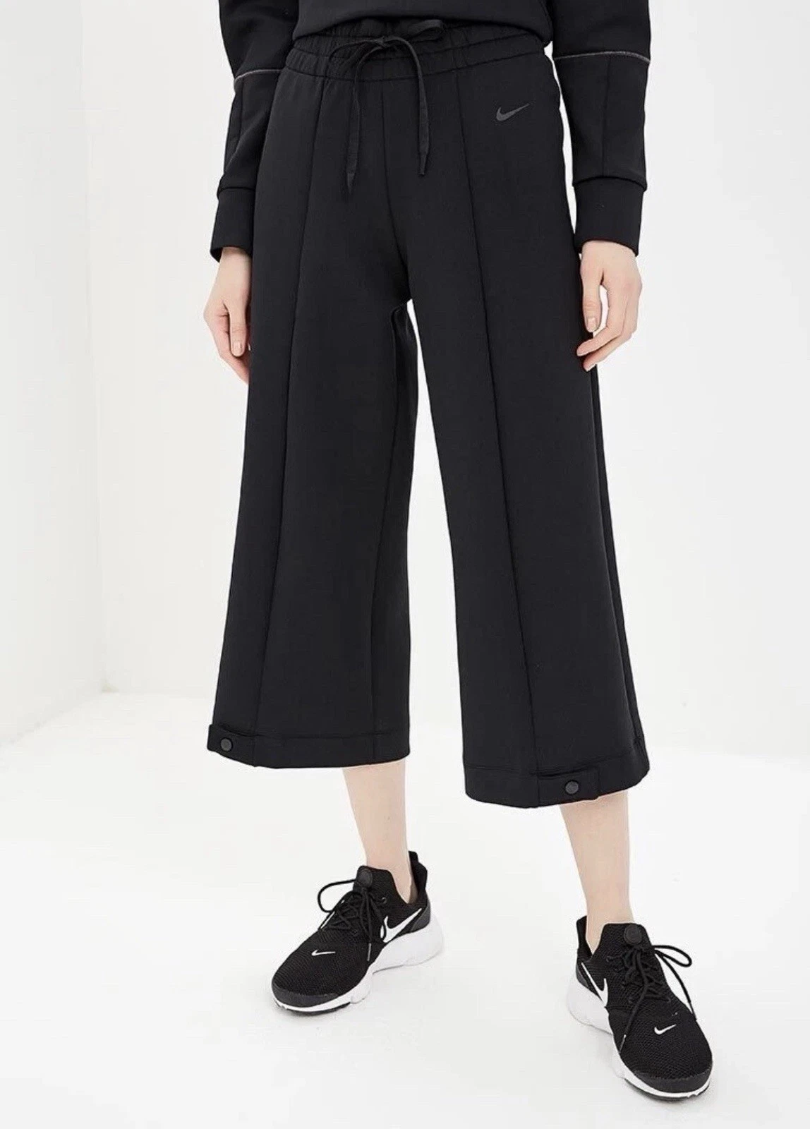 Nike Womens Flow Hyper Loose Fit Trouser Pants - Black - Medium