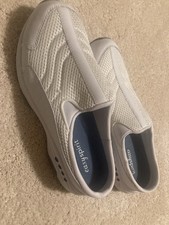 Easy Spirit Travel Time Clog Slip On Shoes White Different Size Left 8.5 Right 9