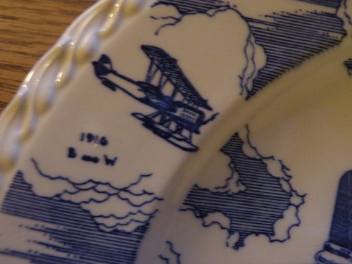 10.5" Boeing WW2 B-17 Flying Fortress Plate Porcelain Rare Vernon Kilns 1940's - Picture 11 of 15