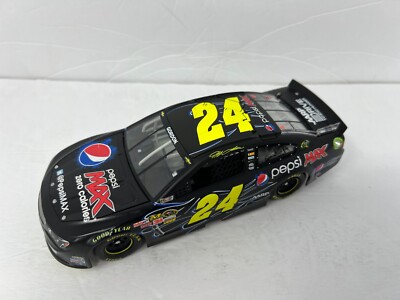 Lionel Nascar #24 Jeff Gordon Pepsi Max 2013 Chevy SS 1:24 Diecast